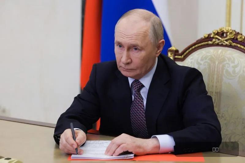 Путин Орос-Украины дайн 'дуусгавар болж байна' гэж бодож буйгаа мэдэгдэв